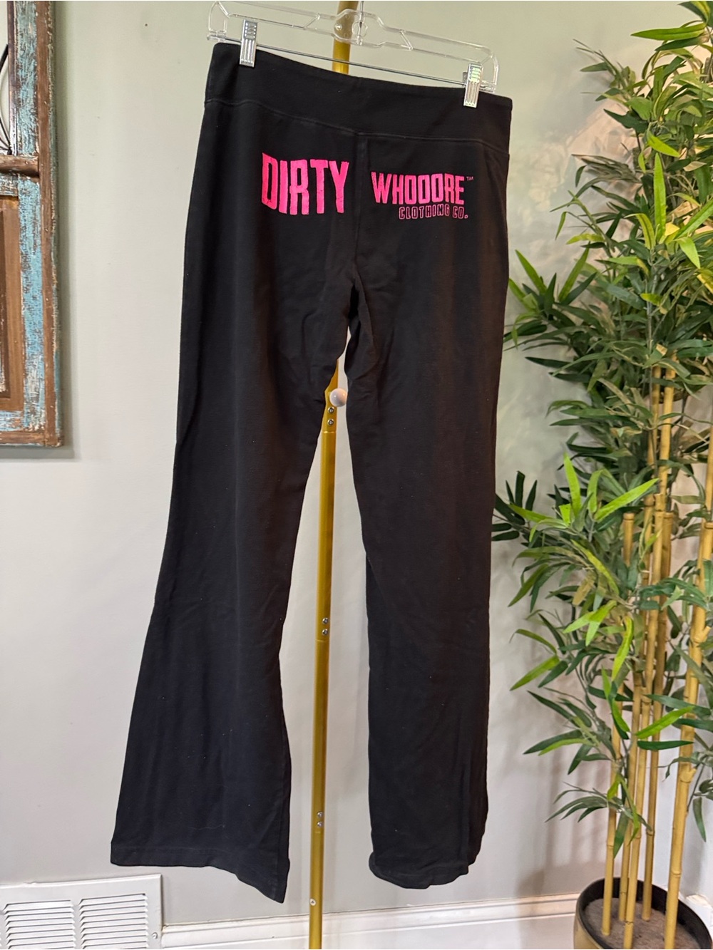 Dirty Whooore Black yoga pants with Pink Logo - Picture 2 of 9